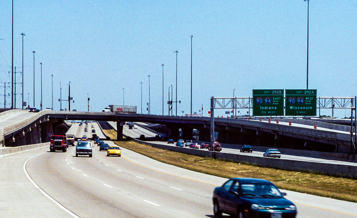 Damen_Ave_04.jpg